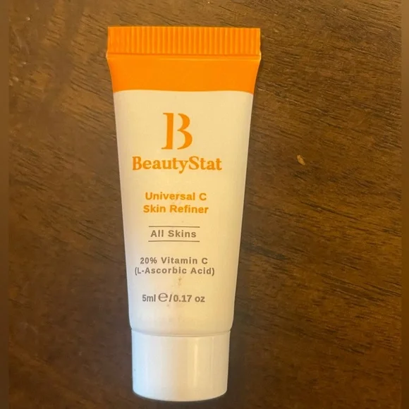 Ipsy bag with 6 new make up & beauty items - Picture 3 of 9